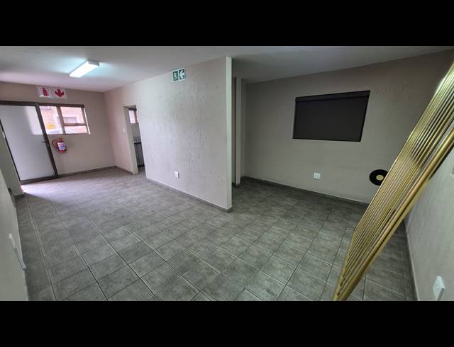 290M² WAREHOUSE FOR SALE IN APEX